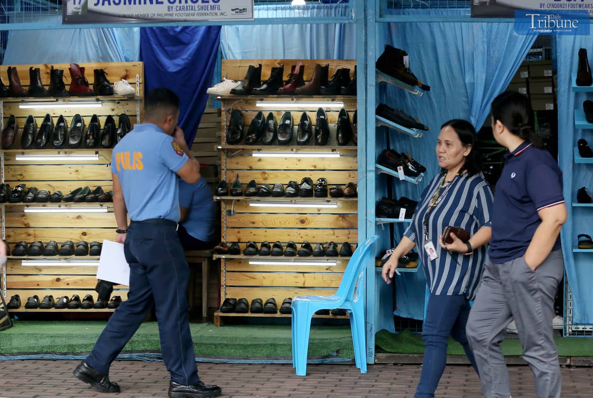 TRIBUNE-shoe bazaar